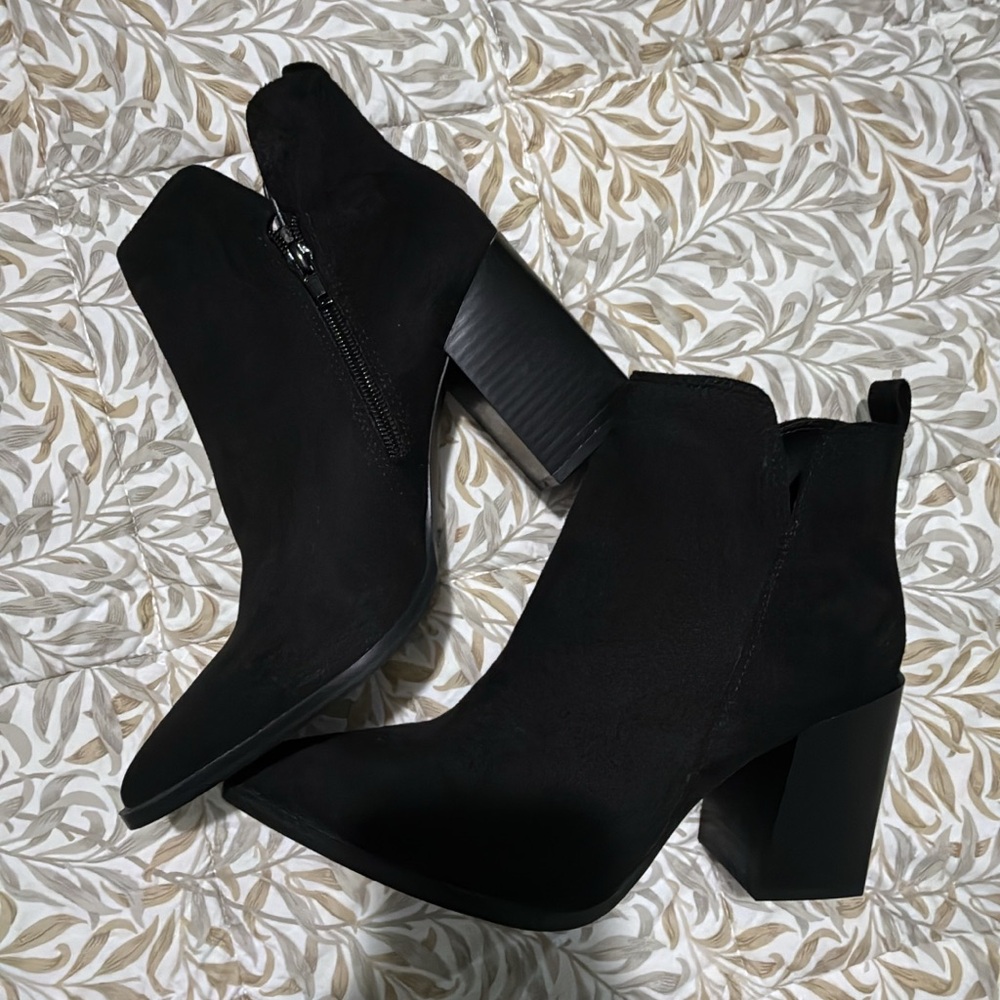 Nine West Black Ankle Booties